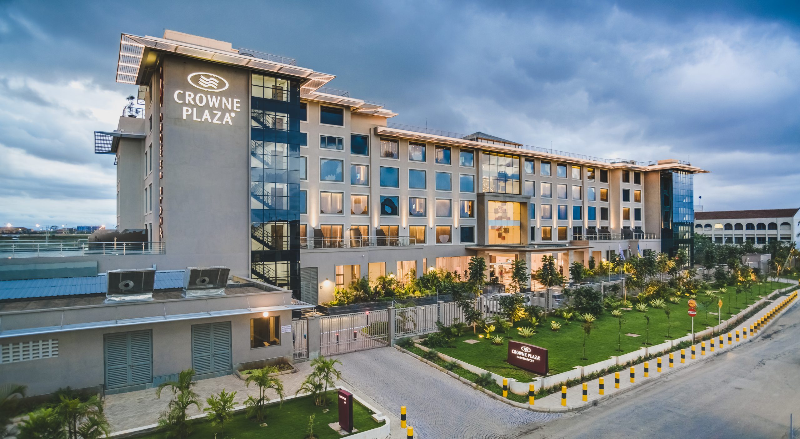Crowne Plaza Nairobi Airport by IHG