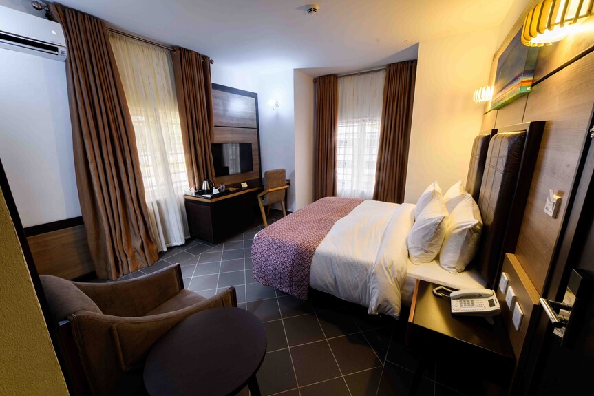 AlphaPlus Apartments