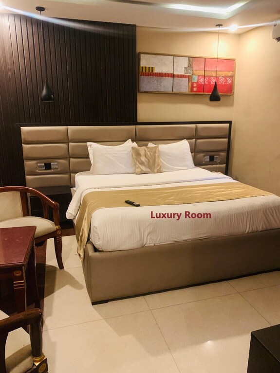 Victorian Bloom Hotel & Resort