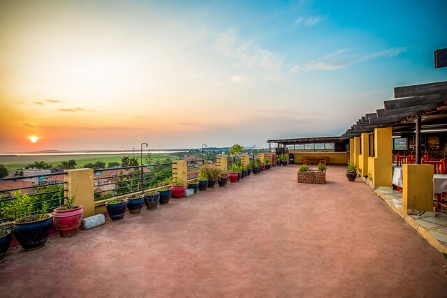 Pulickal Airport Hotel