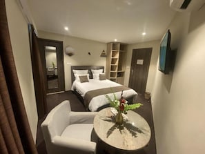 Fly Inn Madagascar Hotel