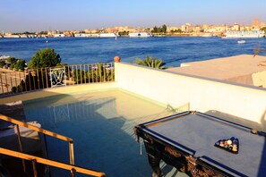 Spring Hotel Luxor