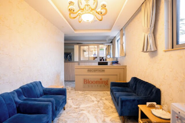 Blooming Suites